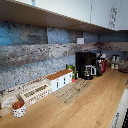 Wood & White Apartment In Historic Center With 2 Bedrooms Ioannina Exterior photo