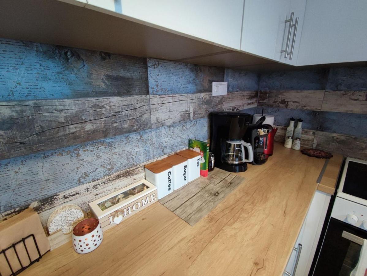 Wood & White Apartment In Historic Center With 2 Bedrooms Ioannina Exterior photo